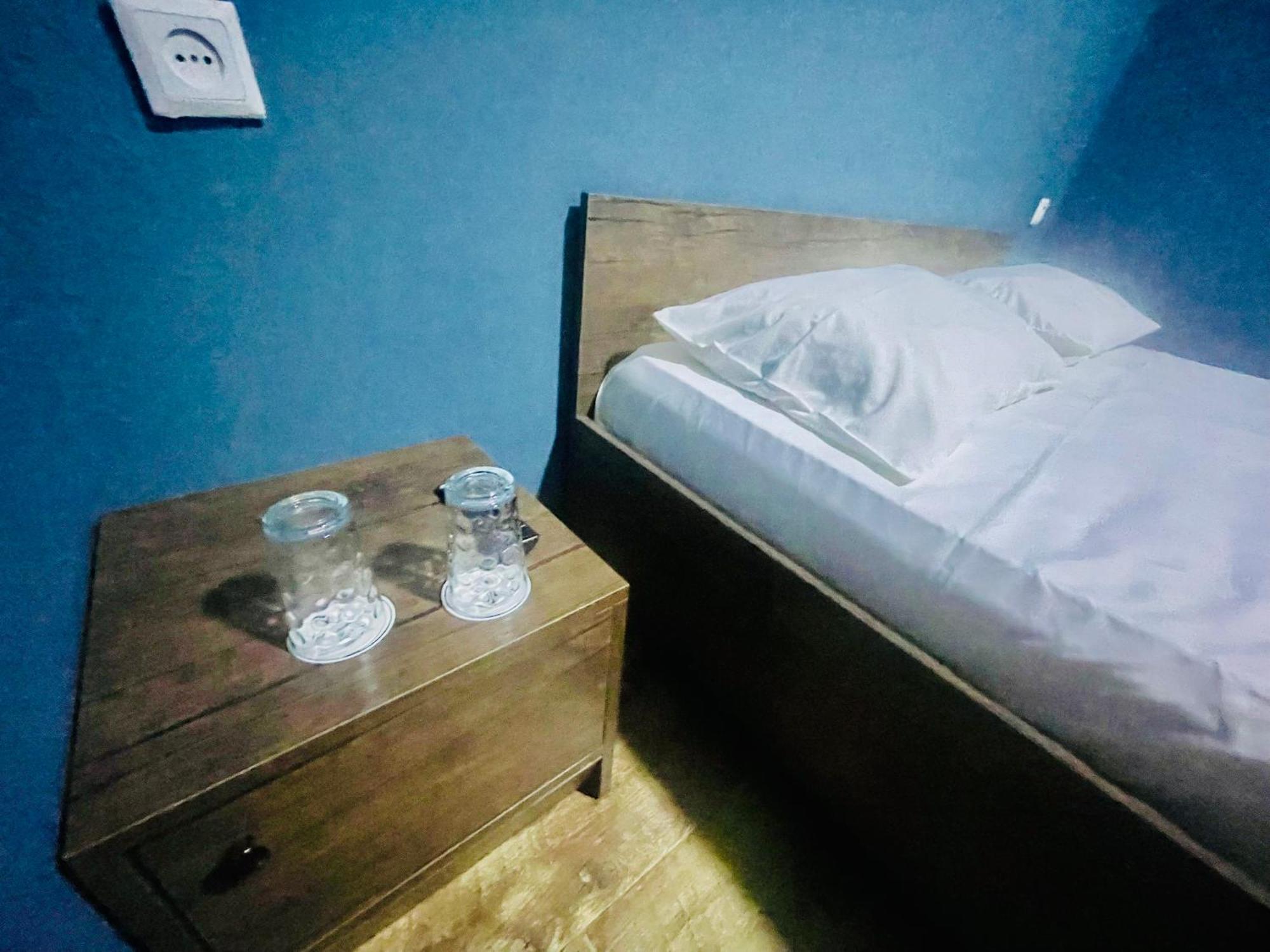 Hotel Klarastan Bon Voyage 第比利斯 外观 照片