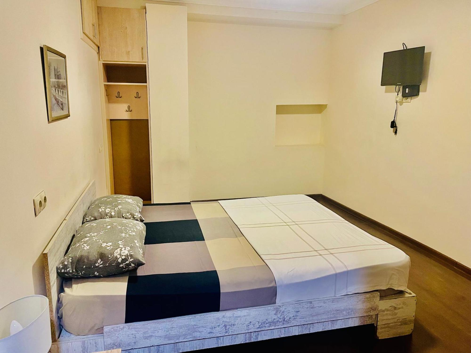 Hotel Klarastan Bon Voyage 第比利斯 外观 照片