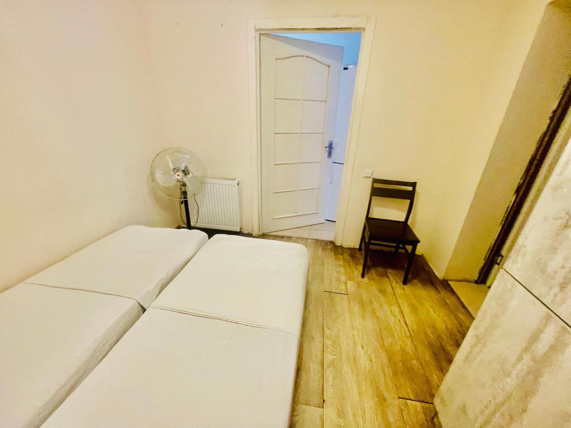 Hotel Klarastan Bon Voyage 第比利斯 外观 照片