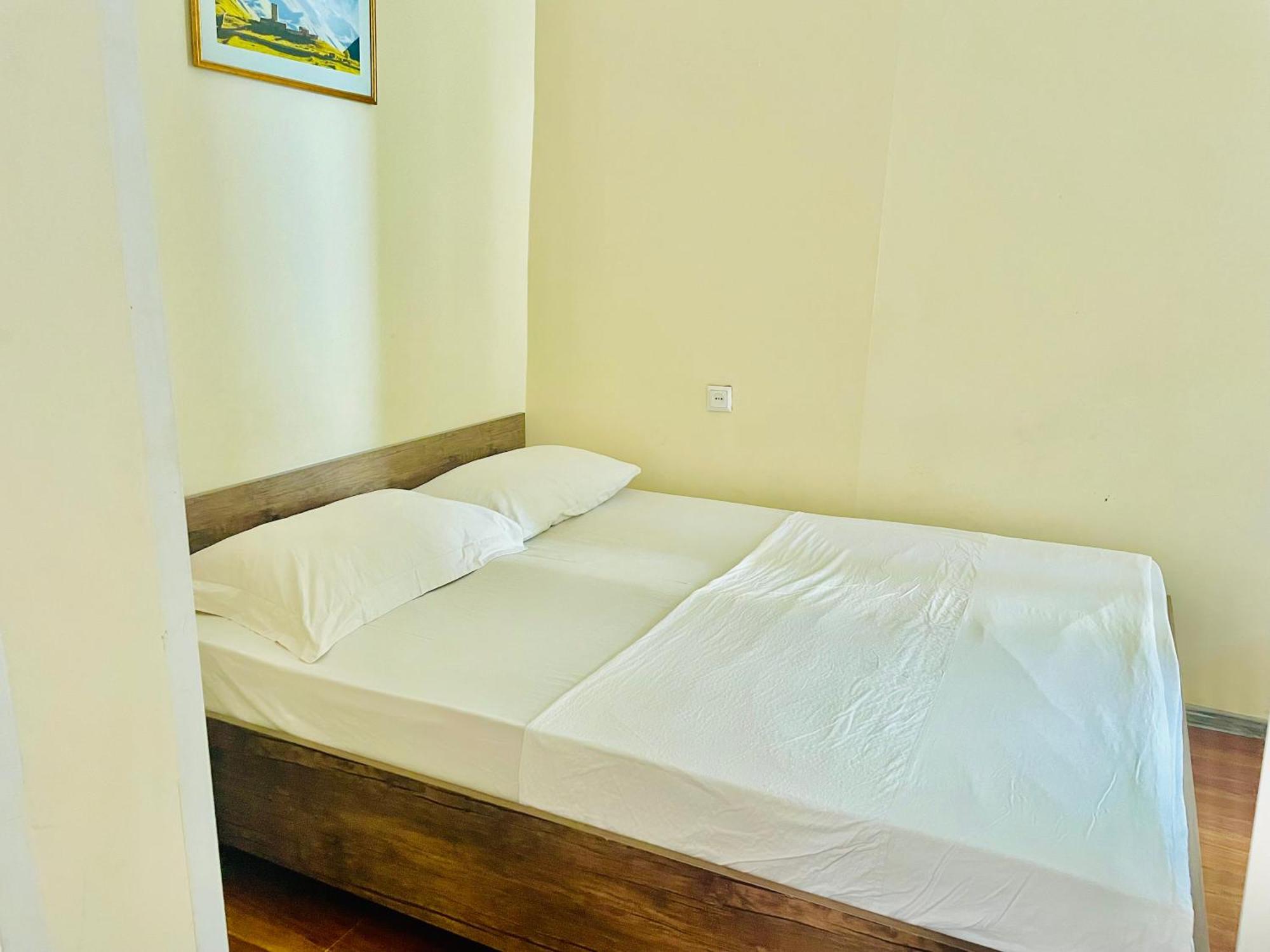 Hotel Klarastan Bon Voyage 第比利斯 外观 照片