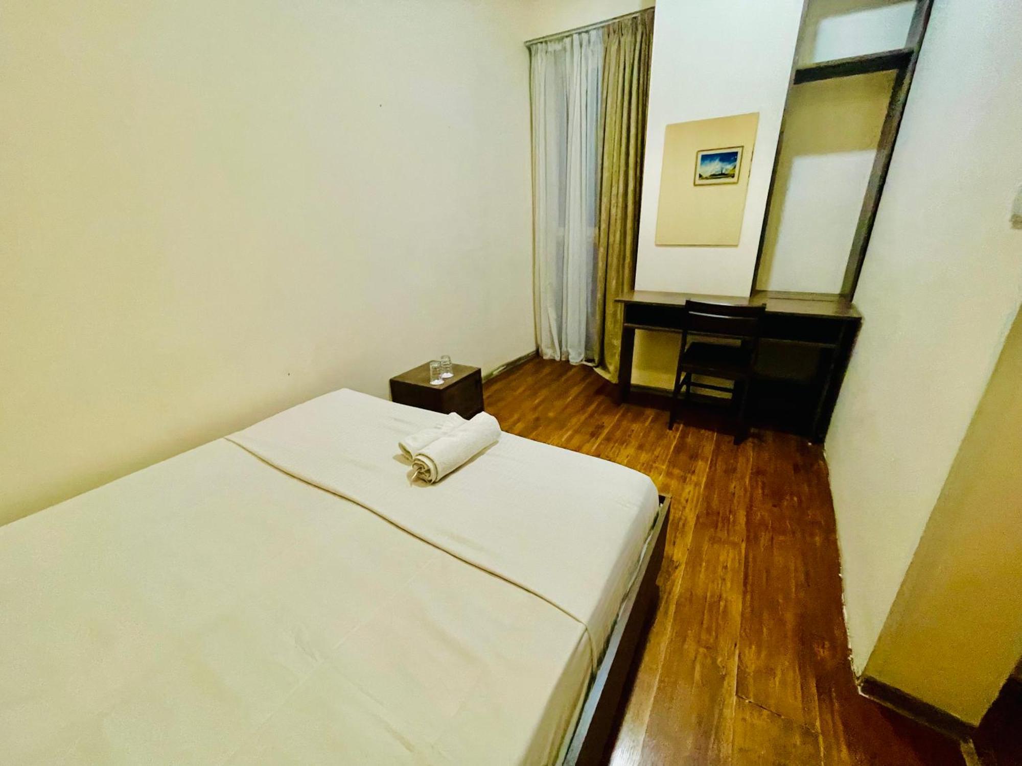 Hotel Klarastan Bon Voyage 第比利斯 外观 照片